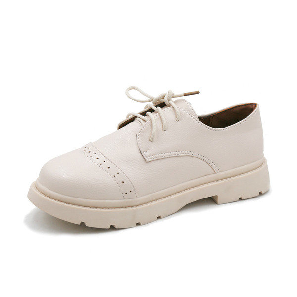 Női hétköznapi cipő vastag talppal, két színben