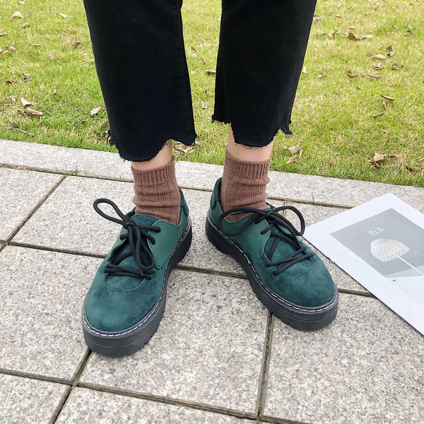 Női alkalmi cipő Eco velúrból zöld és fekete színben