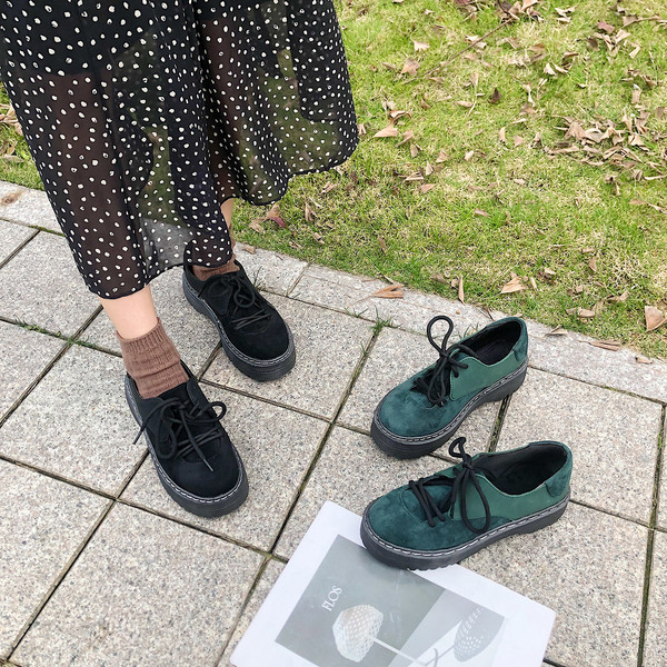 Női alkalmi cipő Eco velúrból zöld és fekete színben