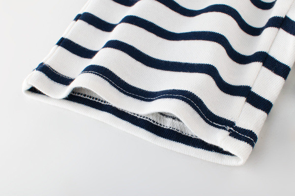 Παιδικά ριγέ σορτς με κορδόνια για αγόρια