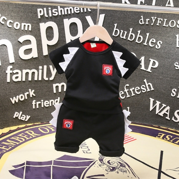 Stílusos gyerek szett fiúknak két színben felirattal és emblémával