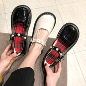 Női alkalmi cipő két színben gyöngy díszítéssel