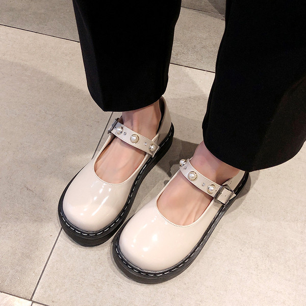 Női alkalmi cipő két színben gyöngy díszítéssel