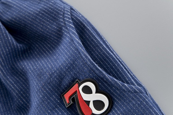 Gyermek nadrág fiúknak felirattal és emblémával, két színben