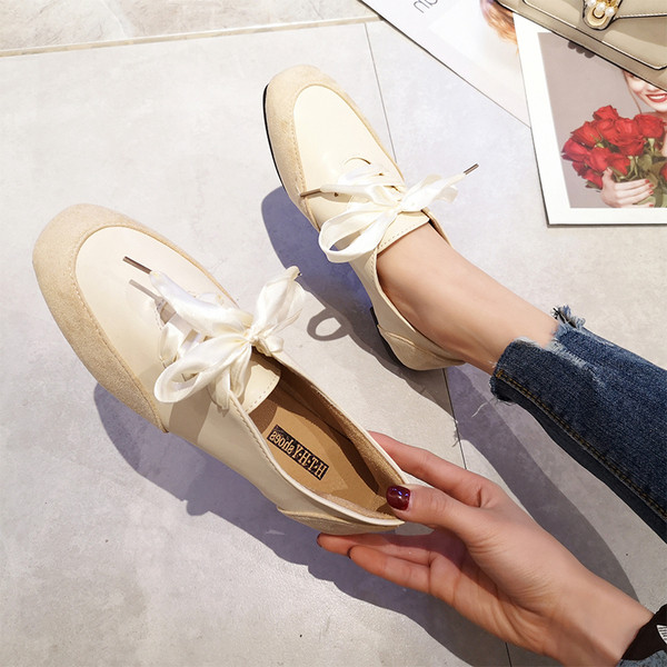 Modern női alkalmi cipő krém és szürke színben