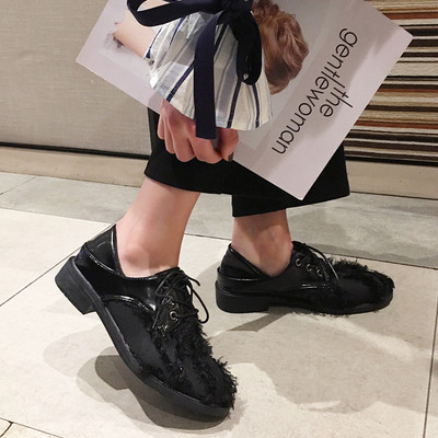 Női alkalmi cipő fekete színben két modell