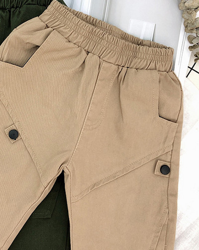 Παιδικά μοντέρνα παντελόνια για αγόρια με τσέπες σε δύο χρώματα