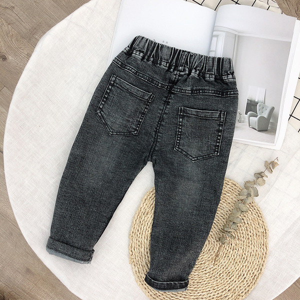 Elasztikus gyerek farmer fiúknak sötét színű feliratokkal