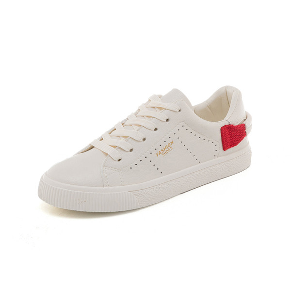 Ανδρικά πάνινα παπούτσια ανοιξιάτικα σε λευκό χρώμα με επίπεδη σόλα