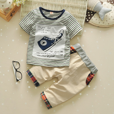 Modern gyerekcsapat fiúknak szóló alkalmazással