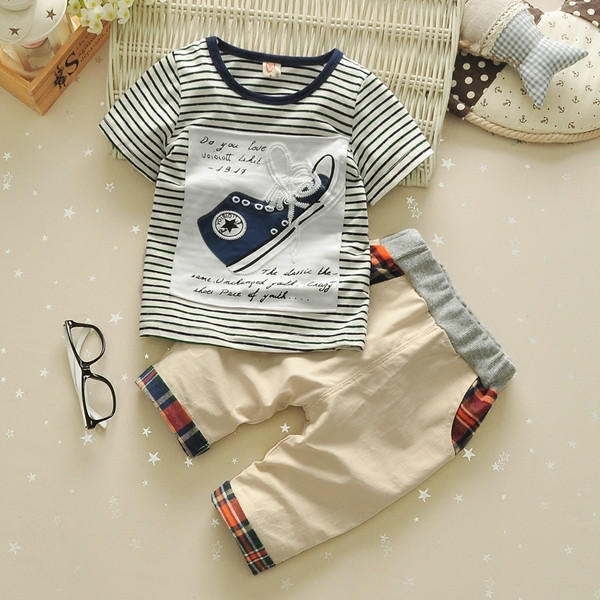 Modern gyerekcsapat fiúknak szóló alkalmazással