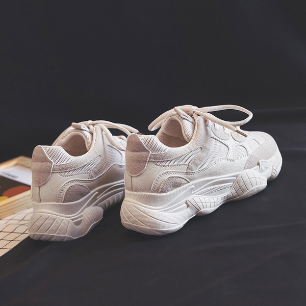 Stílusos női tornacipő két színben, magas talppal