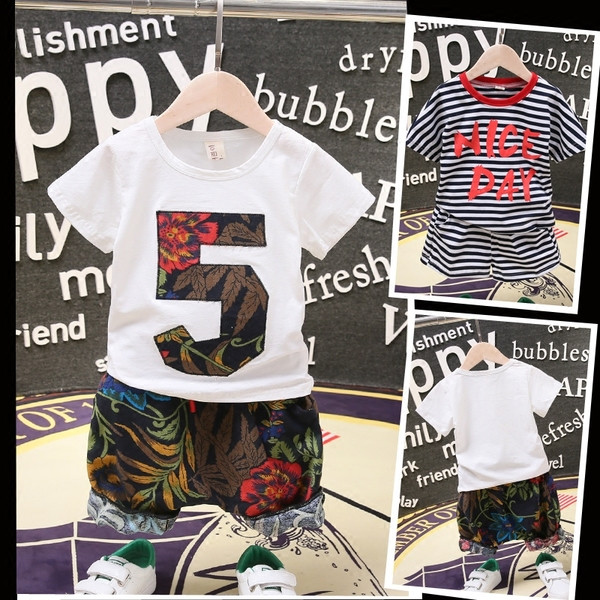 Modern gyerek csapat fiúknak két modell