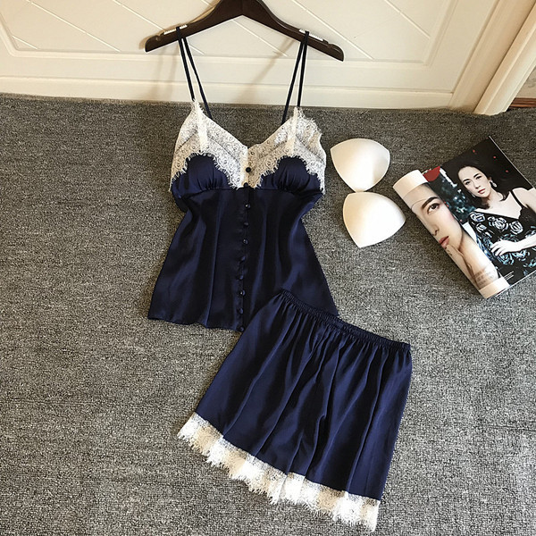 Stílusos női hálóing kétrészes csipkével több színben