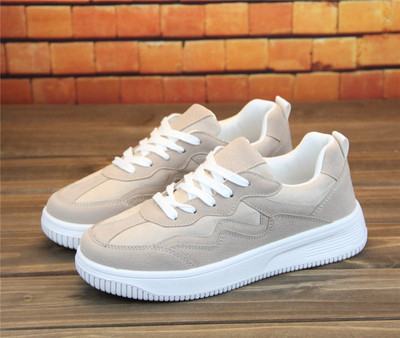 Μοντέρνα γυναικεία πάνινα παπούτσια σε οικολογικό σουέτ σε τρία χρώματα