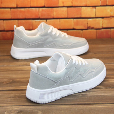 Μοντέρνα γυναικεία πάνινα παπούτσια σε οικολογικό σουέτ σε τρία χρώματα