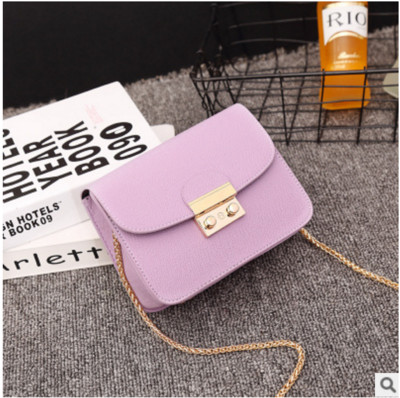 Modern női táska fémlánccal több színben