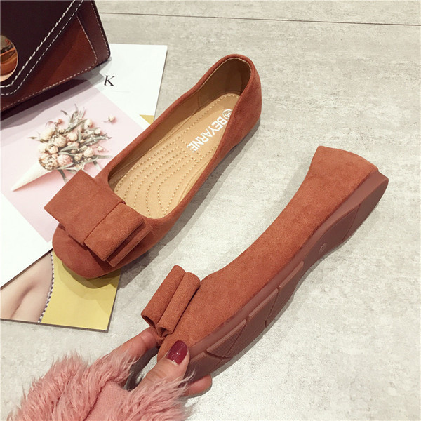 Modern női alkalmi cipő három színben, szalaggal