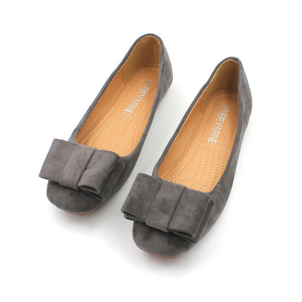 Modern női alkalmi cipő három színben, szalaggal