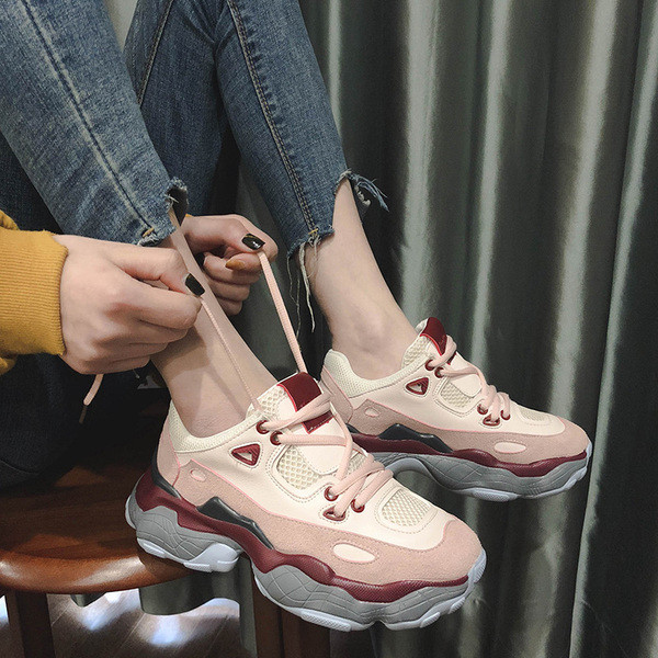 ÚJ Modern női tornacipő magas talppal, három színben