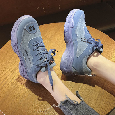 Aktuális női tornacipők különböző színekben