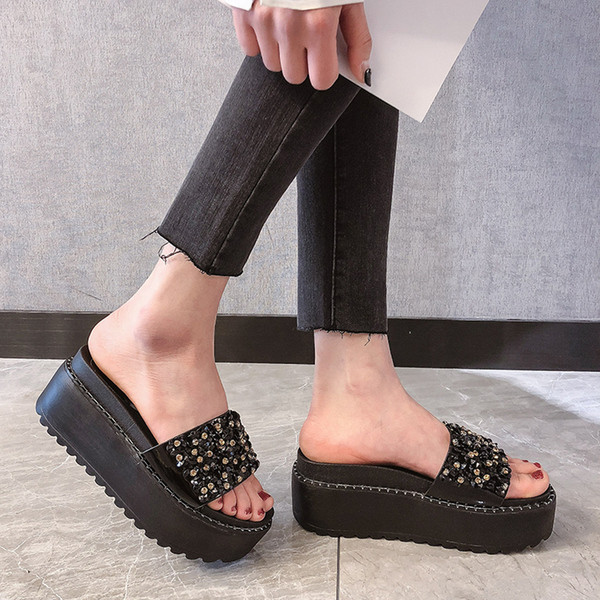 Papuci moderni de dama cu talpa inalta in doua culori