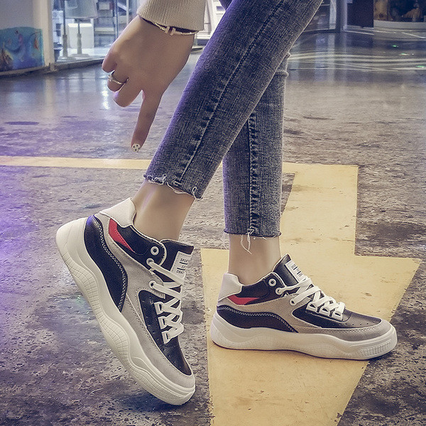 Modern női tornacipő két színben