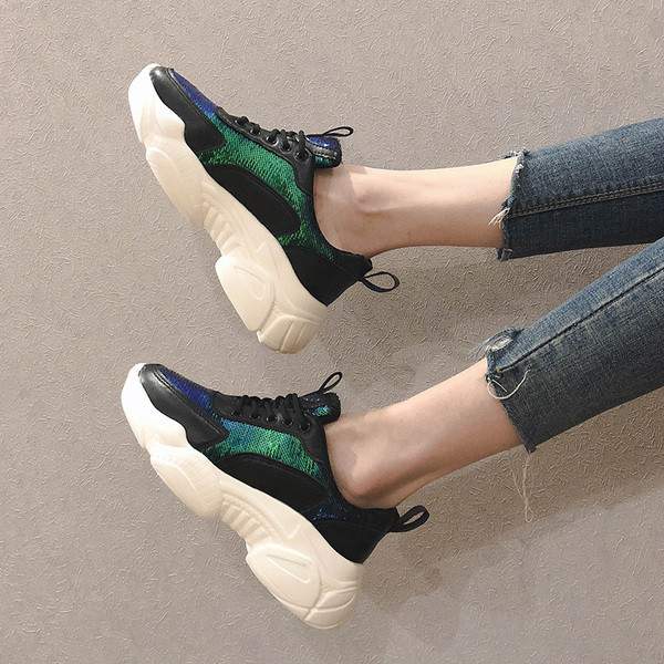 ÚJ Modell női tornacipő két színben - fehér és fekete