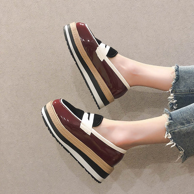 Stílusos női cipő magas talppal, három színben