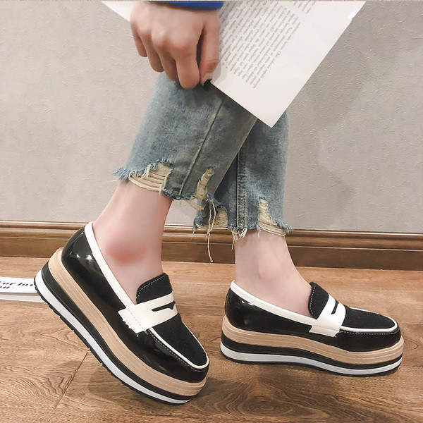 Stílusos női cipő magas talppal, három színben