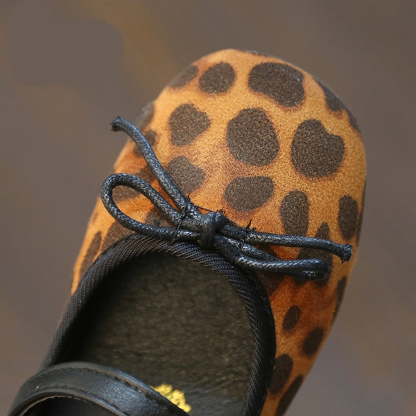 Καθημερινά  παιδικά παπούτσια για κορίτσια μελεοπάρδαλη τύπωμα και κορδέλα