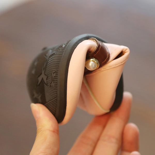 Öko bőrből készült modern gyerekcipő több színben, gyöngy elemmel