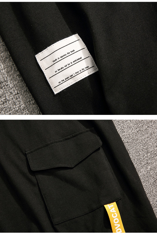 Alkalmi férfi póló zsebbel és emblémával fehér és fekete színben