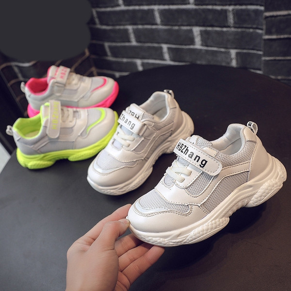 Modern gyerek tornacipő lányoknak három színben matricával és nyakkendővel