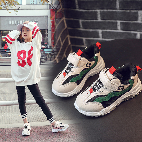 Légáteresztő gyerek tornacipő lányoknak két színben