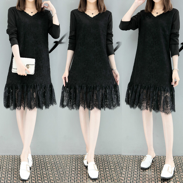 Női alkalmi ruha fekete színben, csipkével