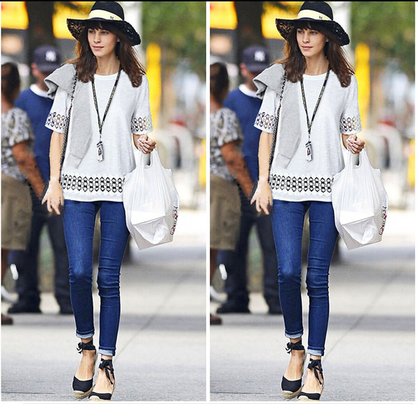 Modern női blúz, fehér és szürke csipkével