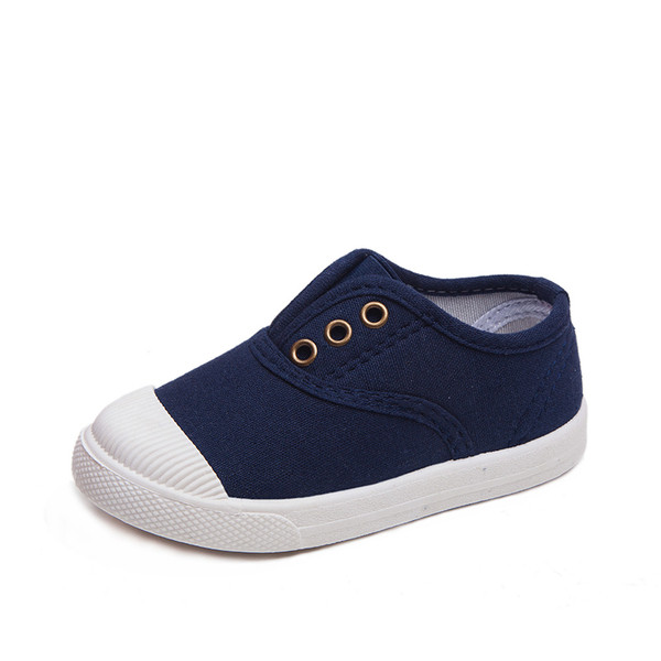 Lányoknak és fiúknak is megfelelő alkalmi gyerekcipő többféle színben