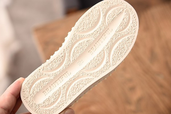 Modern gyerekcipő lányoknak három színben kövekkel