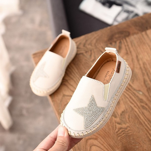 Modern gyerekcipő lányoknak három színben kövekkel