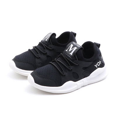 Gyermek sportcipő három színben felirattal, alkalmas fiúknak és lányoknak