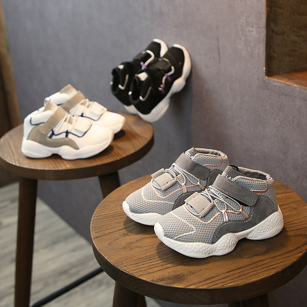 Gyermek lélegző tornacipő fiúknak három színben