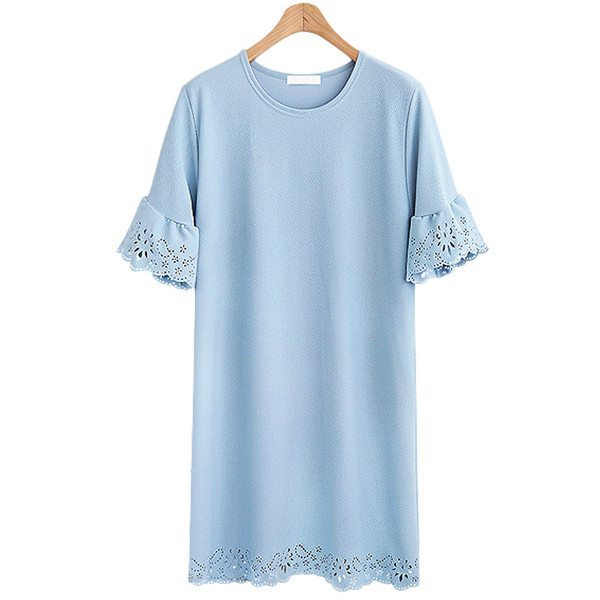 Stílusos női ruha három színben, csipkével