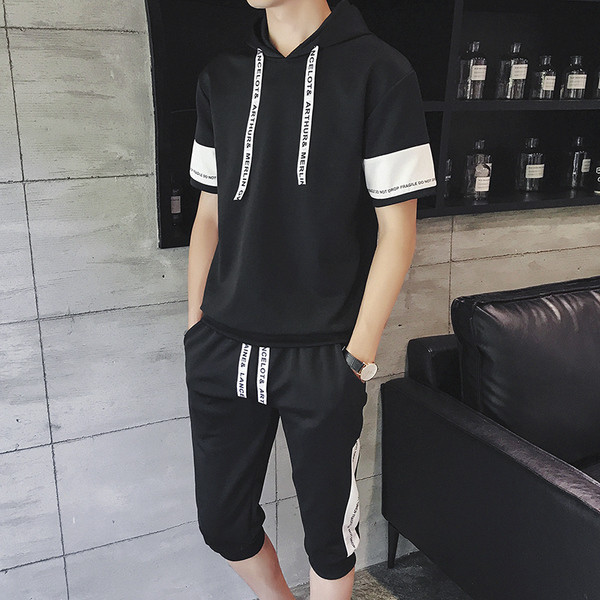 Sport-alkalmi férfi szett nyakkendővel, két színben