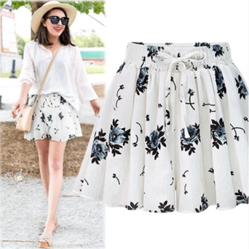 Alkalmi női szoknya fehér virágos motívumokkal