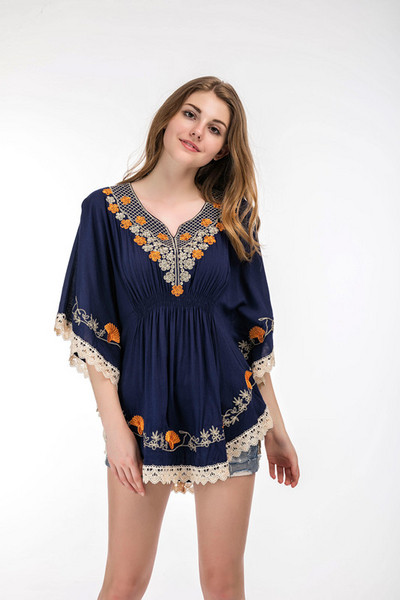 Alkalmi női blúz hímzéssel és csipkével