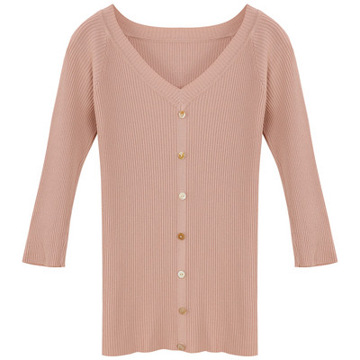 Modern női blúz V-nyakkal, gombokkal és 3/4-es ujjakkal