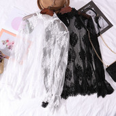 Modern átlátszó női blúz fehér és fekete színben, hímzéssel