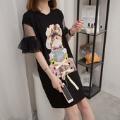 Modern női ruha rátéttel és nyakkendővel, két színben