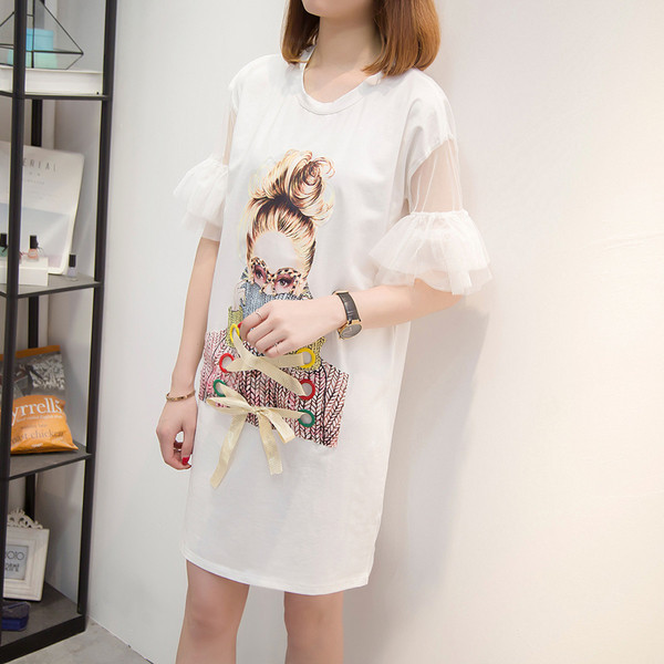 Modern női ruha rátéttel és nyakkendővel, két színben